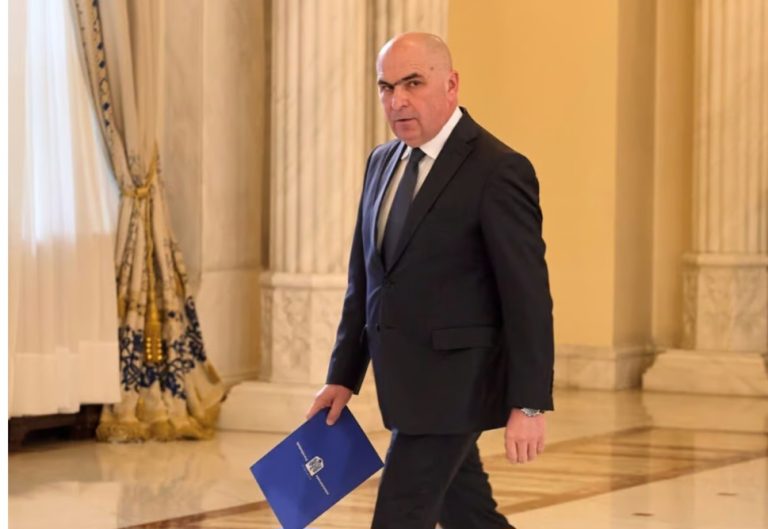 Discuții tensionate între premierul Ilie Bolojan și primari, pe tema reducerilor de personal și a majorării taxelor locale