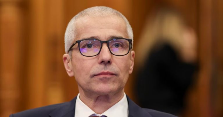 Acuzații grave de plagiat la adresa ministrului Justiției: peste jumătate din teza de doctorat a lui Radu Marinescu, copiată